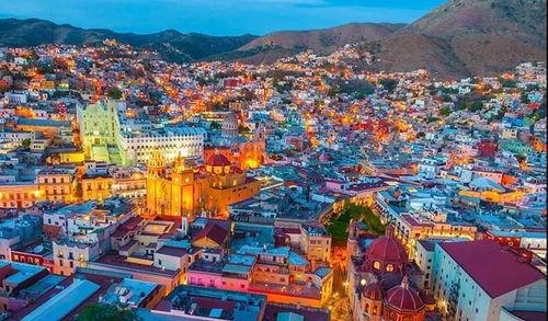 伦敦吃瓜网红是哪里人呀,他/她究竟来自何方？